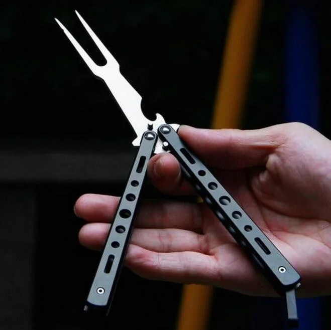 Adjustable camping lantern stand-Barbecue Fork Cool Butterfly Knife