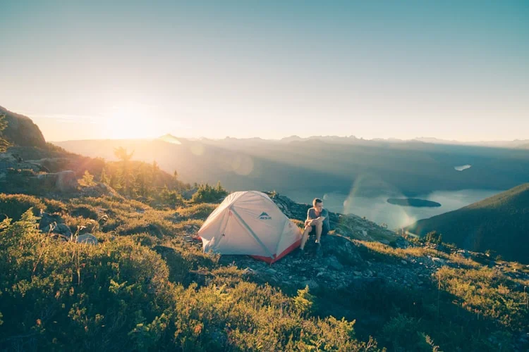 High-performance sleeping bags, warm and comfortable, suitable for extreme weather.